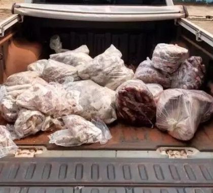 Polícia apreende quase 600 kg de carne em supermercados de Nioaque