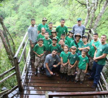 Instituto Homem Pantaneiro e PMA realizam ação de educação ambiental em atrativos do Grupo Rio da Prata