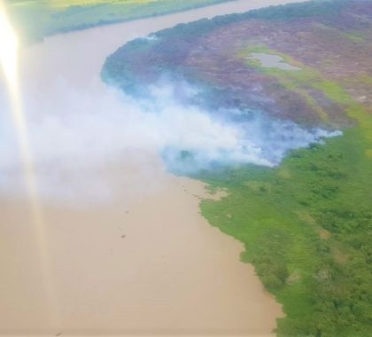 Mesmo com chuva, bombeiros seguem monitoramento de focos de incêndio no Pantanal