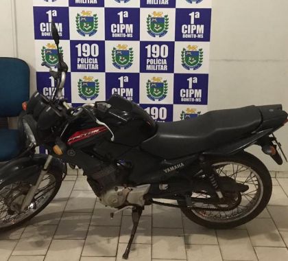 Homem sem CNH é preso com motocicleta furtada em Bonito