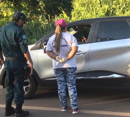 Polícia Militar de Bonito faz barreiras nas rodovias e fiscalizam a entrada de turistas na cidade