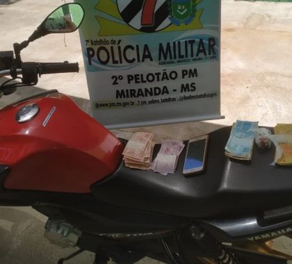 Dois jovens são presos por porte de drogas em Miranda