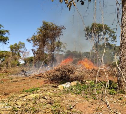 Fazendeiro é autuado por incêndio ilegal em Nioaque