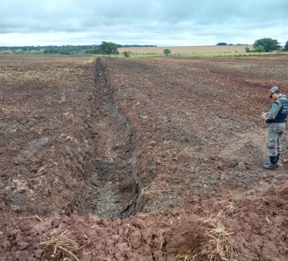 Fazendeiro de Maracaju é multado por construção ilegal de drenos em propriedade rural em Guia Lopes da Laguna