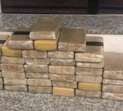 PRF apreende caminhão com cocaína avaliada em R$ 5,6 milhões em Miranda