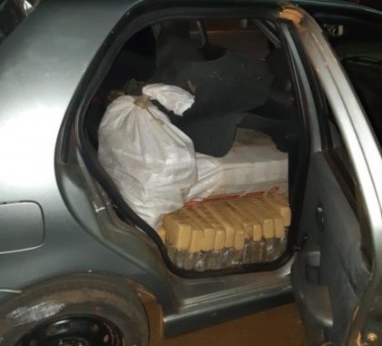 Carro é encontrado com 468 kg de maconha em Guia Lopes da Laguna