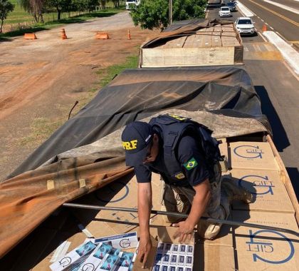 PRF apreende 552 mil maços de cigarros contrabandeados em rodovia de Guia Lopes