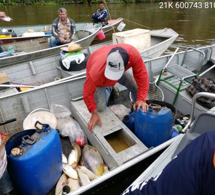 Operação conjunta do Imasul e PMA apreende 248 kg de pescado e aplica R$ 68 mil em multas