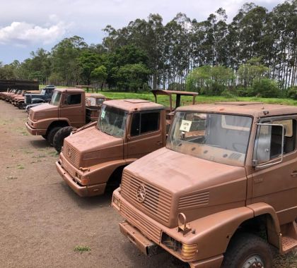 Picapes e caminhões são alguns dos destaques do leilão do Exército