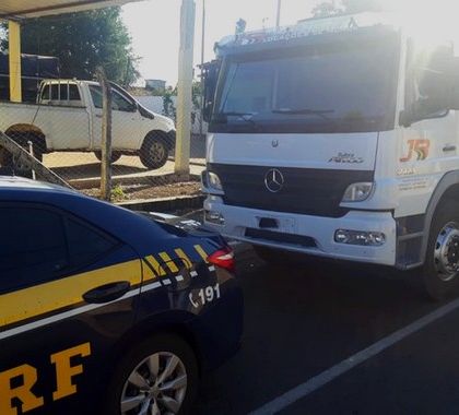 PRF recupera caminhão e liberta motorista mantido em cárcere privado em Miranda