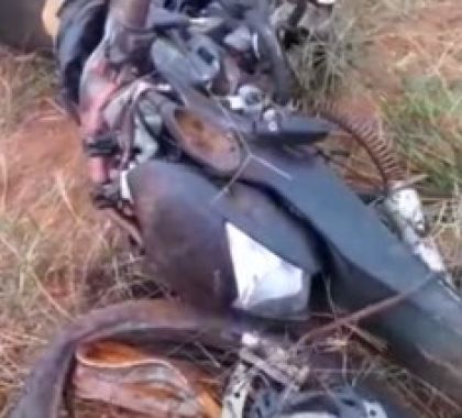 Jovem morre após colidir moto contra veículo de passeio na saída de Miranda para Bodoquena