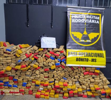 Veículo abandonado com quase 500 kg de maconha é encontrado em Bonito