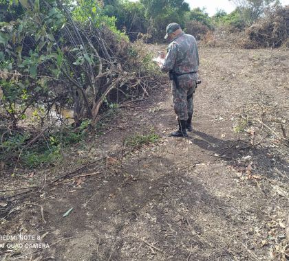 Homem é multado em R$ 5 mil por desmatamento ilegal de matas ciliares de córrego urbano em Miranda