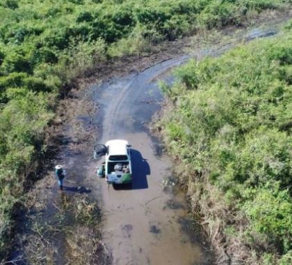 Em Corumbá, governador autoriza pavimentação que vai tirar comunidade do isolamento