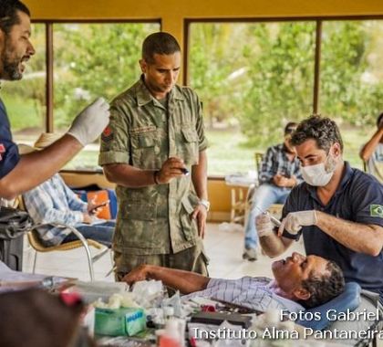 Médicos brasileiros vão percorrer mais de mil quilômetros levando assistência às comunidades do Pantanal