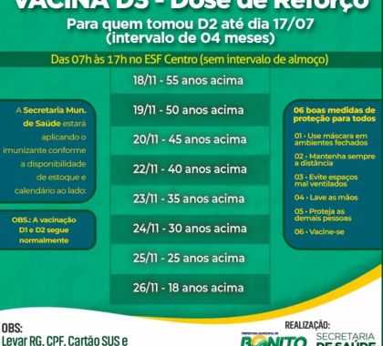 Pessoas com 40 anos ou mais recebem a terceira dose da vacina contra a Covid-19 em Bonito