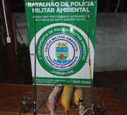 Pescadores são surpreendidos pescando durante a piracema no rio Miranda 