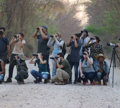 “Vem Passarinhar MS” promove o birdwatching e inaugura placa com espécies de aves em Corumbá