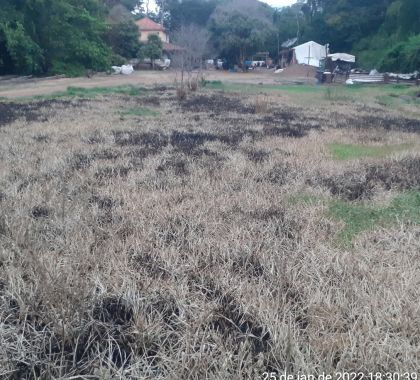 Dono de rancho pesqueiro é multado por incêndio em resíduos de limpeza em Bonito